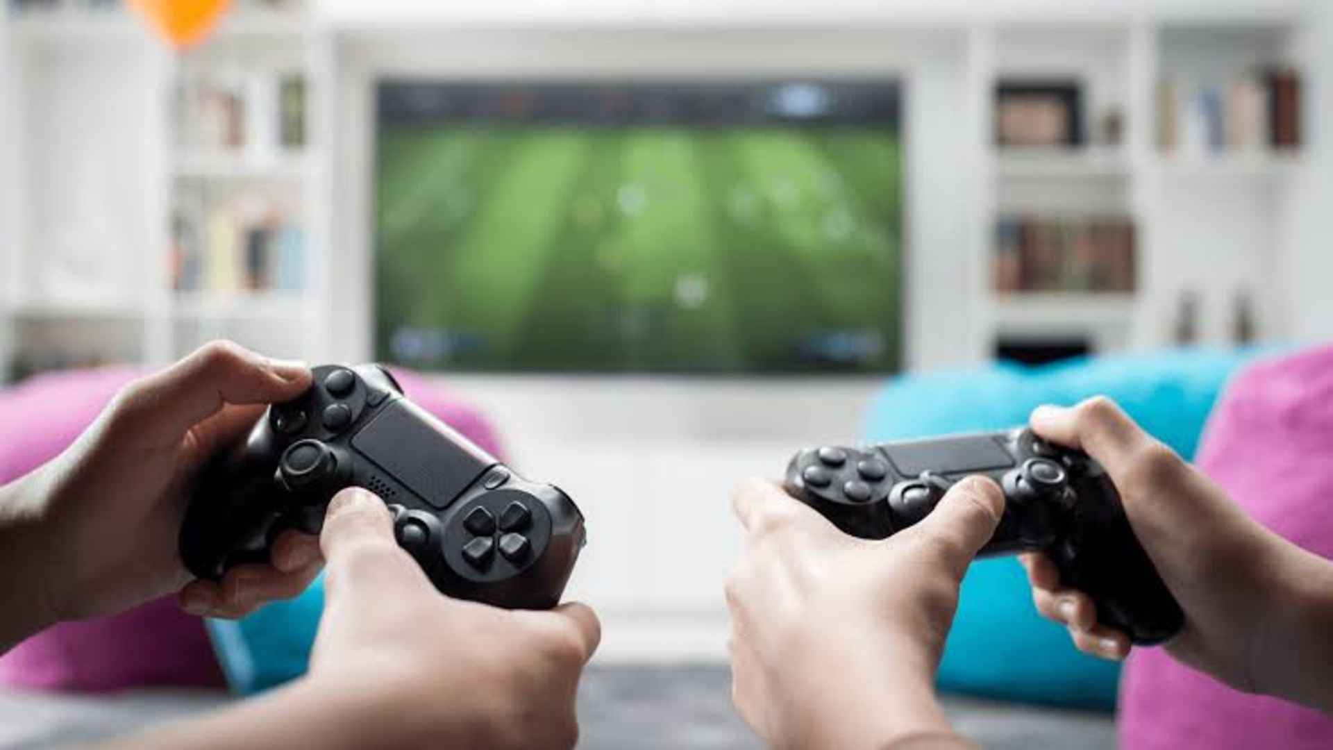 Comparing Poker Clients Through Their Most Useful Features